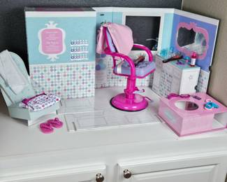 American Girl Doll Salon and Spa with Chair and Accessories 