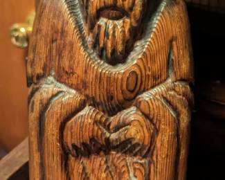 Wood carved wine bottle holder
