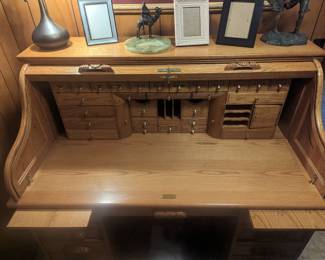 Oak craft rolltop desk