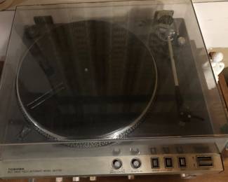 Toshiba SR-F100 Turntable 