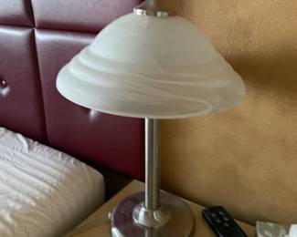 2 matching lamps