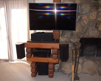 LIVING ROOM OVERVIEW