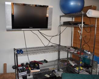 Start UPSTAIRS-WEIGHT ROOM Close Up Phots