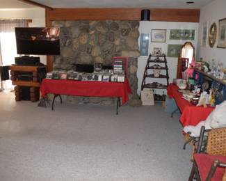 LIVING ROOM OVERVIEW