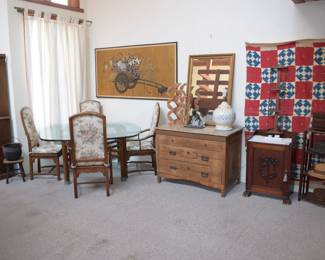 DINING ROOM OVERVIEW