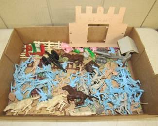 1970's Alamo Fort Toys
