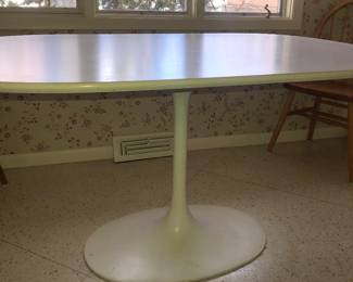 OVAL WHITE TULIP DINING TABLE probably BY MAURICE BURKE FOR ARKANA, 1960'S