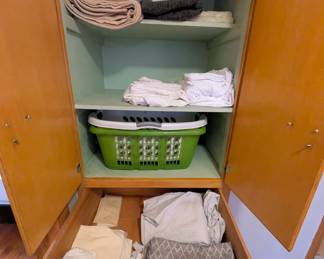 Linens, towels and pillows