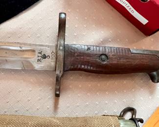 R I A 1910 - US 168677 bayonet 