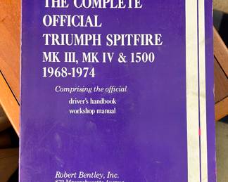 Vtg. The Complete Official Triumph Spitfire Mk III, MK IV, & 1500 1968-1974 handbook by Robert Bentley 