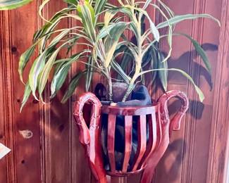 Beautiful vintage plant stand