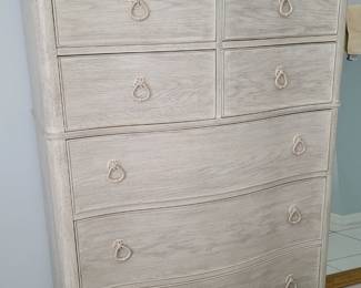 Hooker chest