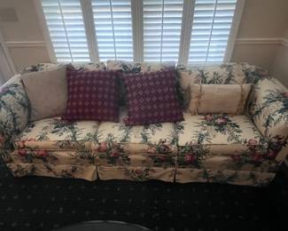 Real nice and very comfortable sofa