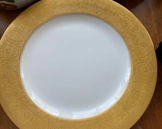 Royal Bavarian Hutschenreuther Selb Bavaria Heavy Gold Encrusted Diner Plate