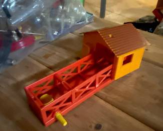 vintage 1973 Mattel Preschool Motor Putt - Putt Construction 