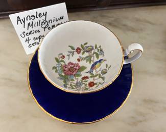 AYNSLEY Millennium Series Pembroke cups and saucers, eight piece set Service for four