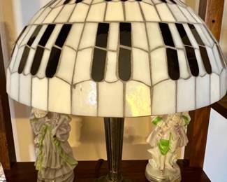 Tiffany style stained glass "piano" table lamp