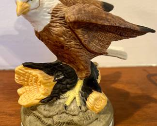 Royal Heritage Americana Collection "Birds In Flight" Eagle figurine