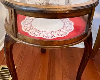 Vintage round display table