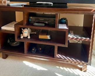 Entertainment cabinet
