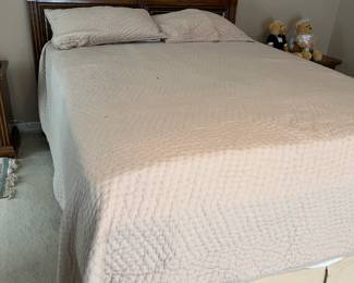 Full size bed