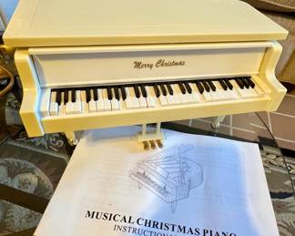 Musical Christmas Piano