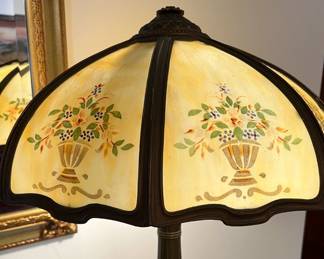 Vintage Arts & Crafts style slag glass table lamp