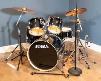 Tama Rockstar drum kit