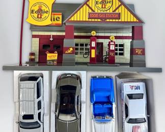 Golden Wheel 1 32 Eddie Gas Station Diorama 4 Die Cast Cars