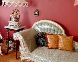 ITALIAN PROVINCIAL CHAISE SOFA