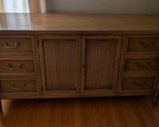 Drexel Campagna Credenza
Mid Century Modern
Color: Casual Tone
20" width  62" length 32 1/2" height