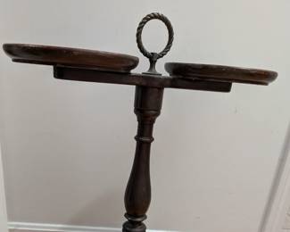 Brandt- Traditional Accent Wine Stand
Solid Mahogany
1950's
21" width
26 1/2" height
