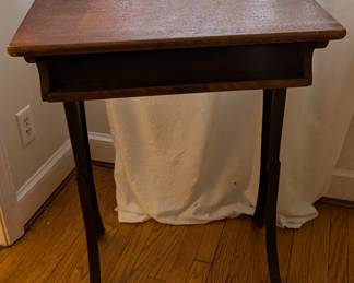 Vintage School Desk
Desktop 24"x 16"
Desk Height  32"