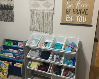 children's organizer, wall decor