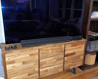 TV AND MEDIA CONSOLE