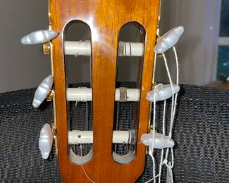 FENDER CLASSICAL WITH DETAIL