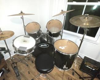 PACIFIC DRUM SET WITH ZILDJIAN & WOHAN CYBALS and HIGH HAT 