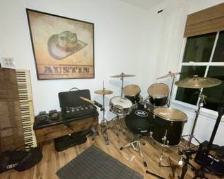 MUSICIANS LAIR