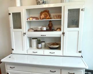 ANTIQUE HOOSIER CABINET - REFINISHED WITH ALL GRINDING PARTS AND IMPLEMENTS 