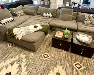 SECTIONAL 