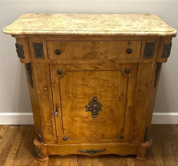  001 The Royal Cabinet