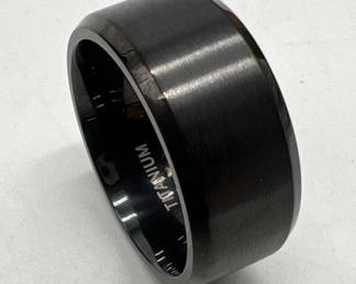 Mens Titanium Wedding Band
