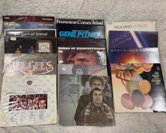 (15) Albums Feat - Bread, Air Supply, ABBA, Frampton
Albums include but not limited to - ABBA, Air Supply, Blood Sweat & Tears, BeeGees, Frampton & BeeGees Sargent Pepper Album, Frampton, Gene Pitney, Brian Hyland, Kristofferson, Barry Manilow, Simon & Garfunkel, Feliciano, Joan Baez, Earth Wind Fire, Prevailing Airs, etc. Album sleeves were not checked to see if record matches skin or condition of vinyl. 