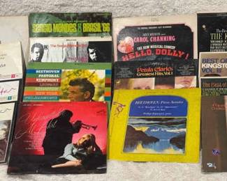 (15) Classic Albums - Feat Kingston Trio And Sergio Mendes
Albums include but not limited to - Bruno Walker, Ferrante & Teicher, Brazil 66, Sergio Mendes Trio, Al Hirt, Petula Clark, Hello Dolly!, Beethoven, Kingston Trio, Charles Aznavour, etc. Album sleeves were not checked to see if record matches or condition of vinyl. 