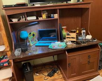 desk & office supplies