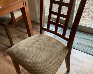 dining table w/6 nice chairs