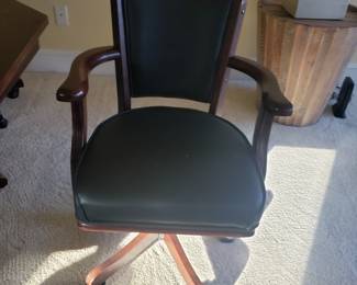 Chair for game table