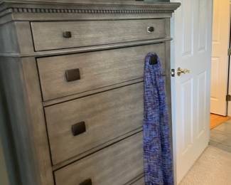 pair of these matching chests of drawers