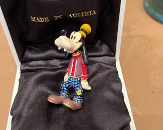 Swarovski Disney Arribas limited edition Goofy  figurine,  jeweled w/display base 