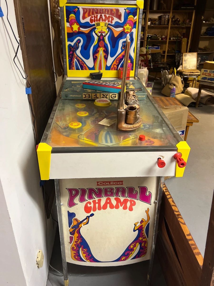 Champ pinball machine